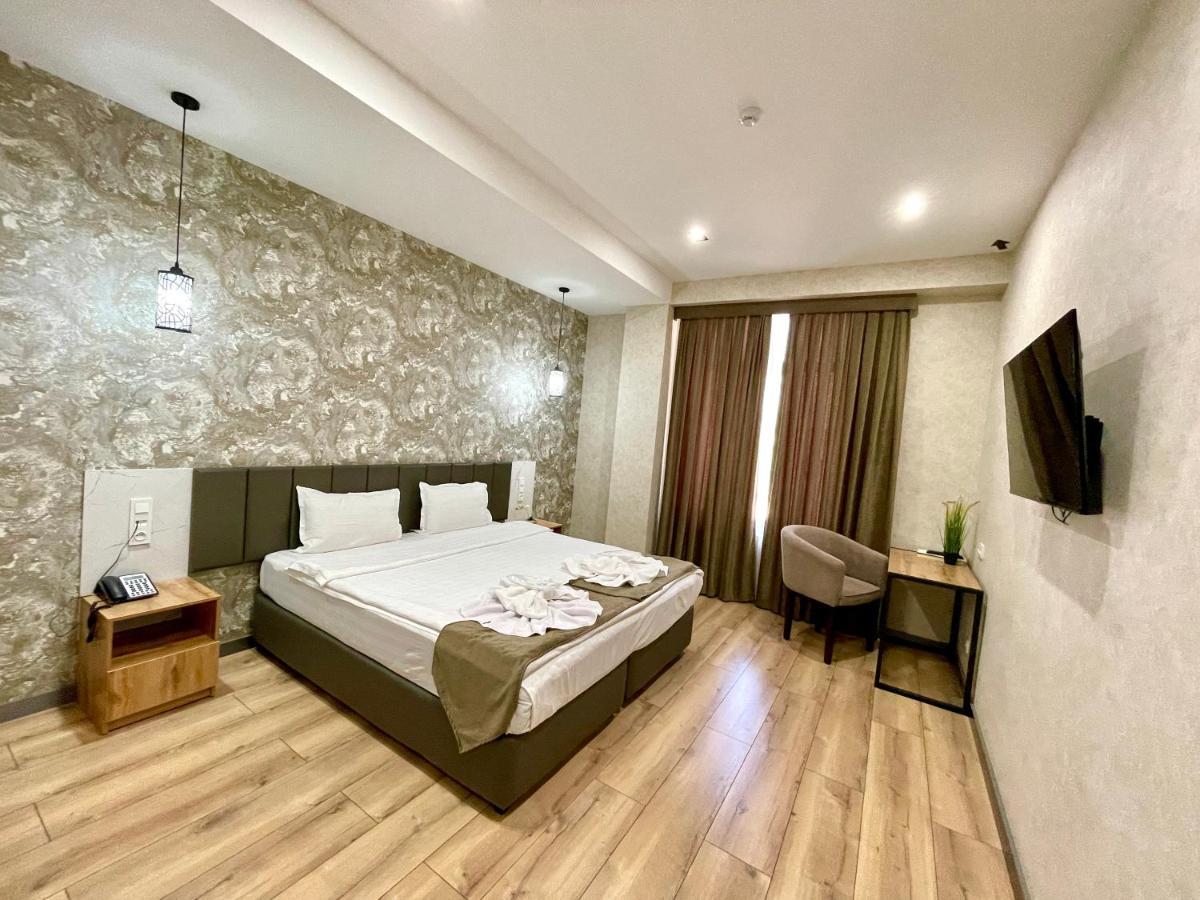 Alpha Plaza Hotel & Spa Taschkent Exterior foto